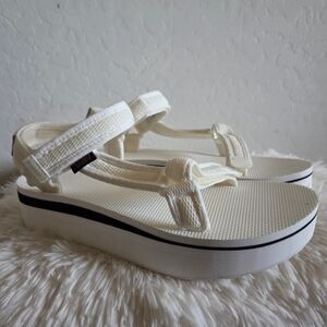 NEW Teva Flatform Universal Mesh Platform Sandals Bright White Size 10